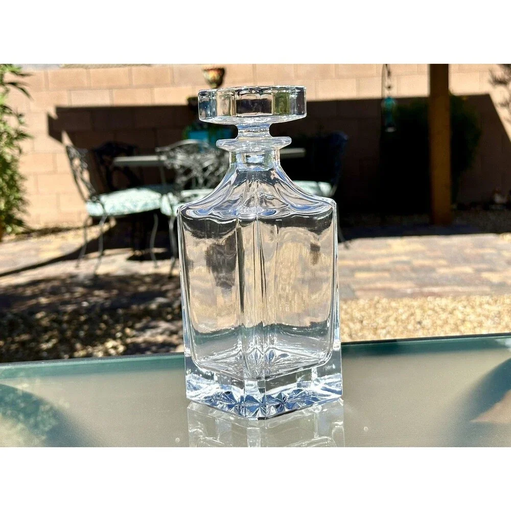 Vintage Clear Crystal Glass Liquor Whiskey Decanter Diamond Stopper Heavy 8 3/4